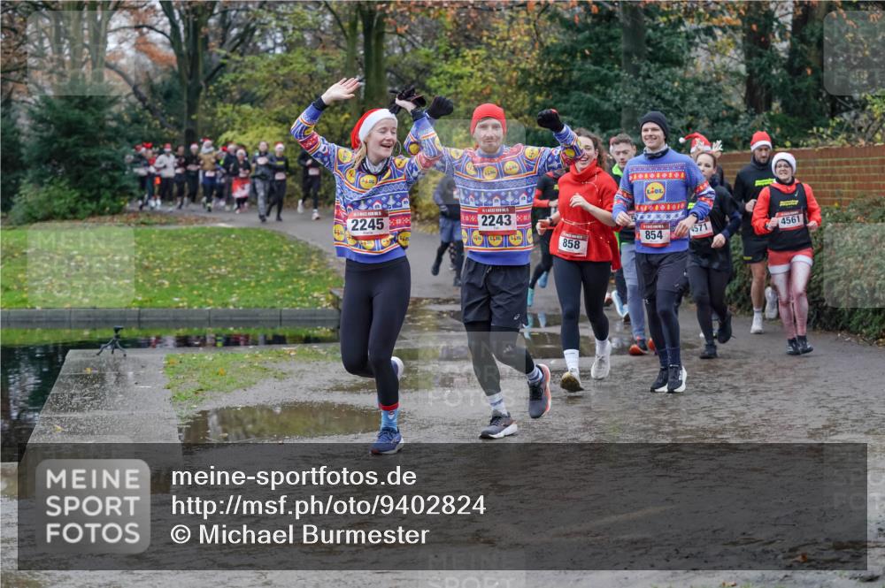 07.12.2025 - St. Pauli X-Mass-Run No. 15 Michael Burmester http://msf.ph/oto/9402824 07.12.2025 10:44:24 Laufen 2245, 2243, 4571, 4561, 858, 854 meine-sportfotos.de
