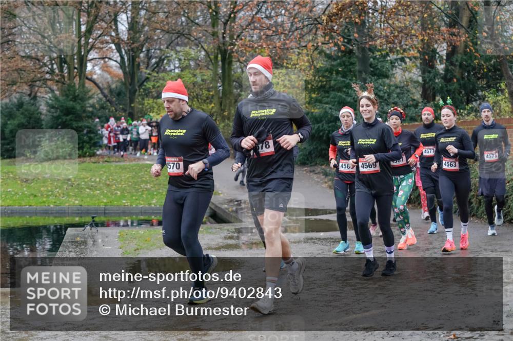 07.12.2025 - St. Pauli X-Mass-Run No. 15 Michael Burmester http://msf.ph/oto/9402843 07.12.2025 10:44:28 Laufen 0, 570, 78, 456, 4569, 1007, 4577, 4573, 4563 meine-sportfotos.de