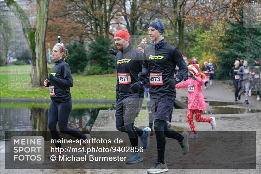 07.12.2025 - St. Pauli X-Mass-Run No. 15 Michael Burmester http://msf.ph/oto/9402856 07.12.2025 10:44:31 Laufen 0, 0, 568, 4577, 4573, 1584 meine-sportfotos.de