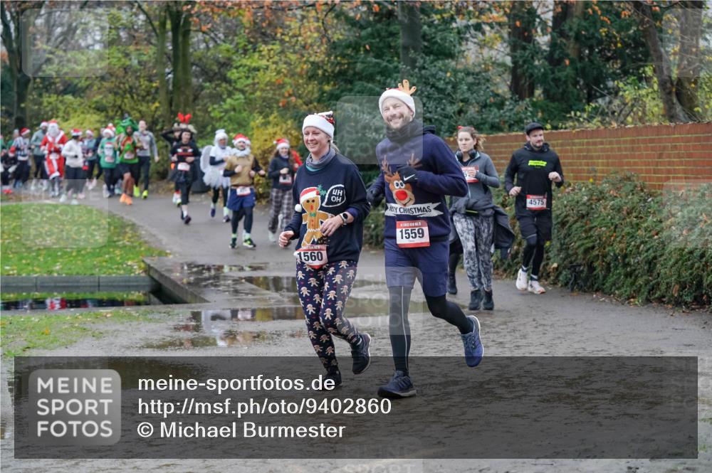 07.12.2025 - St. Pauli X-Mass-Run No. 15 Michael Burmester http://msf.ph/oto/9402860 07.12.2025 10:44:33 Laufen 1560, 1559, 4575 meine-sportfotos.de