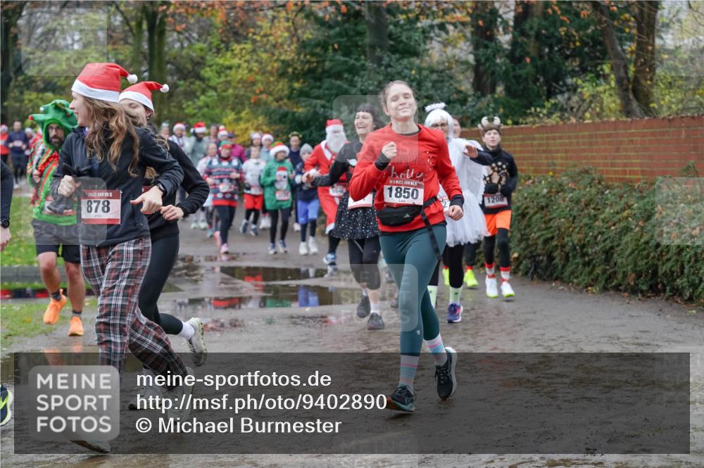 07.12.2025 - St. Pauli X-Mass-Run No. 15 Michael Burmester http://msf.ph/oto/9402890 07.12.2025 10:44:42 Laufen 15, 878, 55, 1850, 1208 meine-sportfotos.de