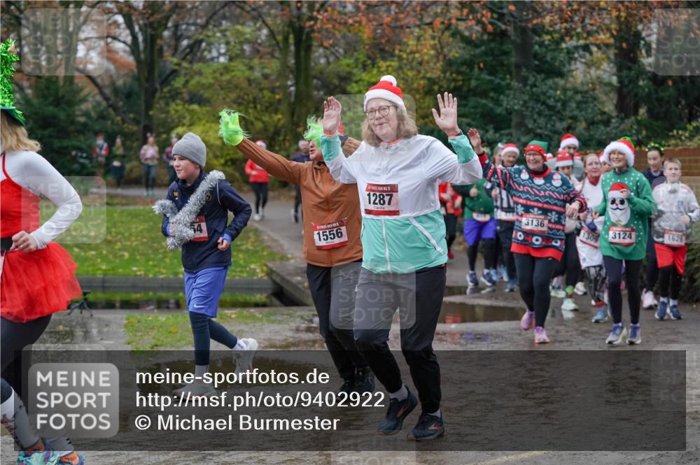 07.12.2025 - St. Pauli X-Mass-Run No. 15 Michael Burmester http://msf.ph/oto/9402922 07.12.2025 10:44:47 Laufen 5, 1556, 15, 1287, 3136, 1309, 3124, 1626 meine-sportfotos.de