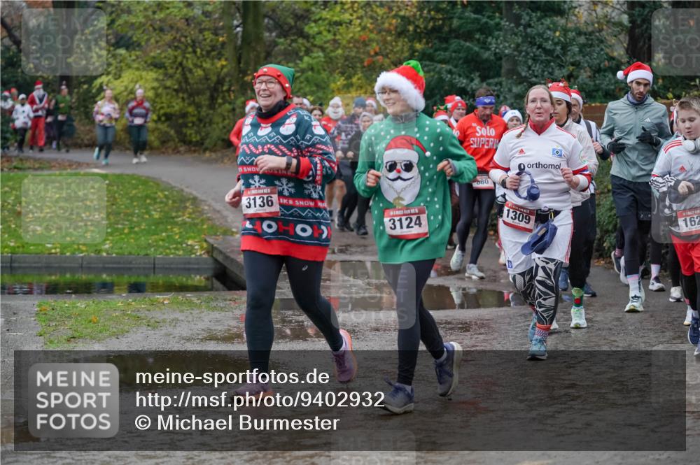 07.12.2025 - St. Pauli X-Mass-Run No. 15 Michael Burmester http://msf.ph/oto/9402932 07.12.2025 10:44:49 Laufen 3136, 3124, 080, 1309, 162 meine-sportfotos.de