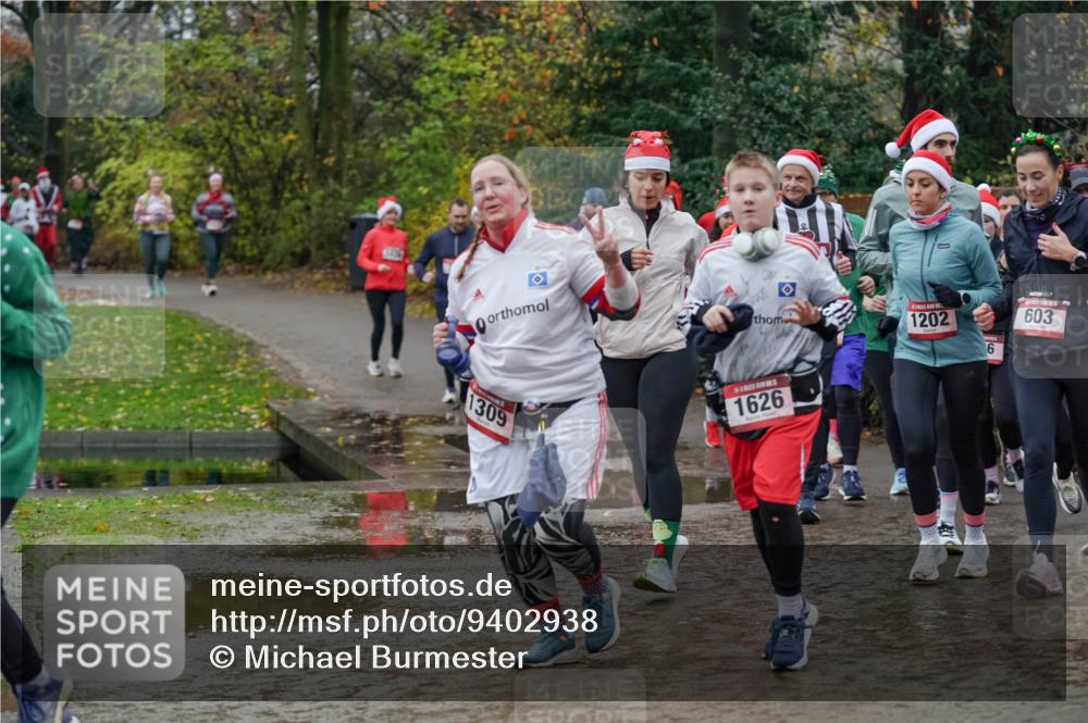 07.12.2025 - St. Pauli X-Mass-Run No. 15 Michael Burmester http://msf.ph/oto/9402938 07.12.2025 10:44:50 Laufen 1309, 1626, 1202, 6, 603 meine-sportfotos.de