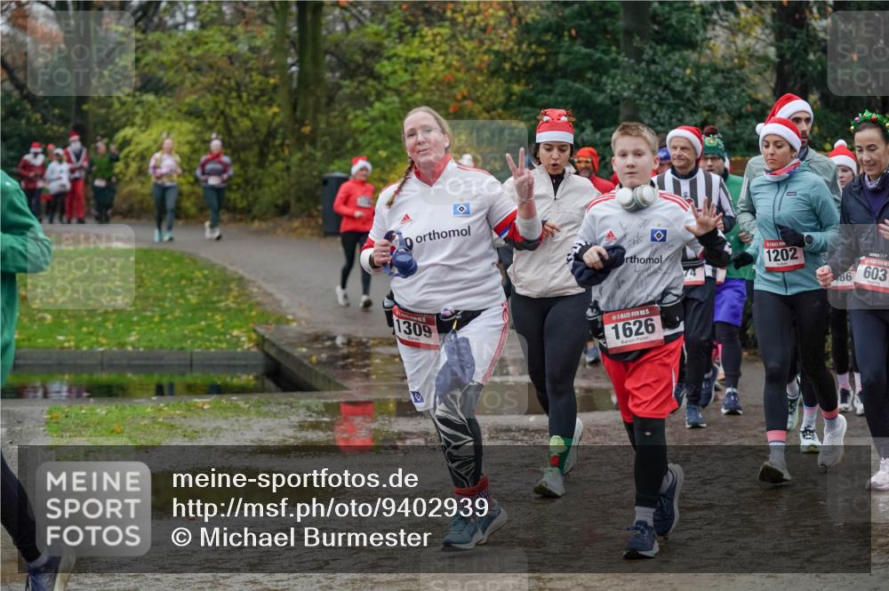 07.12.2025 - St. Pauli X-Mass-Run No. 15 Michael Burmester http://msf.ph/oto/9402939 07.12.2025 10:44:51 Laufen 1202, 1309, 15, 1626, 66, 603 meine-sportfotos.de