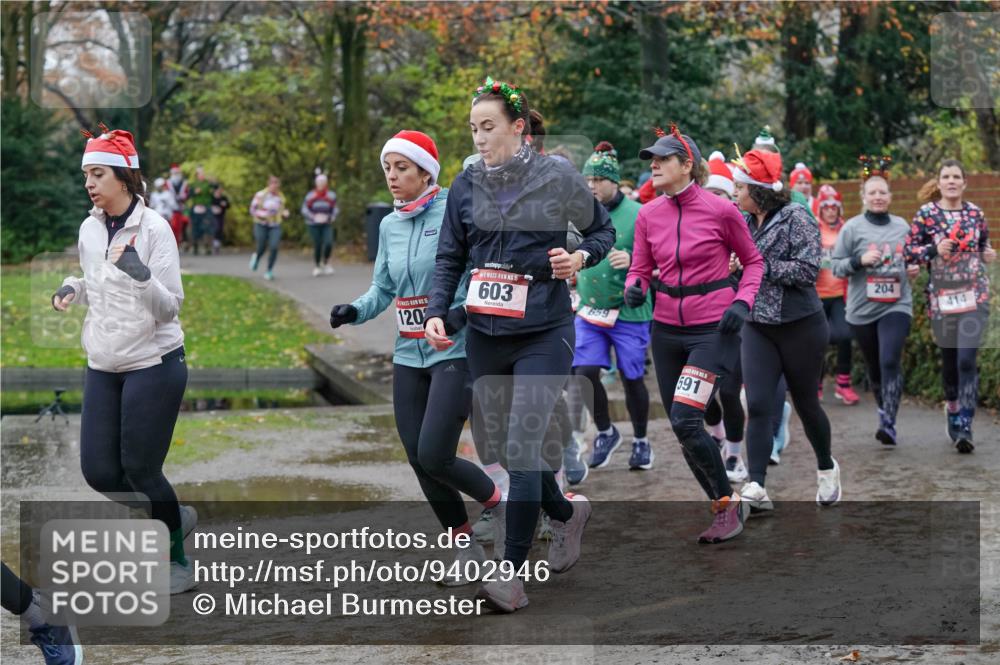 07.12.2025 - St. Pauli X-Mass-Run No. 15 Michael Burmester http://msf.ph/oto/9402946 07.12.2025 10:44:52 Laufen 5, 120, 15, 603, 659, 591, 204, 414 meine-sportfotos.de