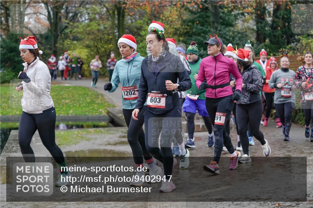 07.12.2025 - St. Pauli X-Mass-Run No. 15 Michael Burmester http://msf.ph/oto/9402947 07.12.2025 10:44:52 Laufen 15, 1202, 15, 603, 659, 91, 204, 414 meine-sportfotos.de