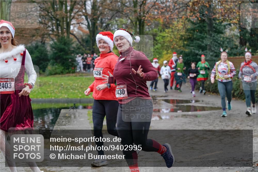07.12.2025 - St. Pauli X-Mass-Run No. 15 Michael Burmester http://msf.ph/oto/9402995 07.12.2025 10:45:02 Laufen 5, 2403, 1429, 1430 meine-sportfotos.de