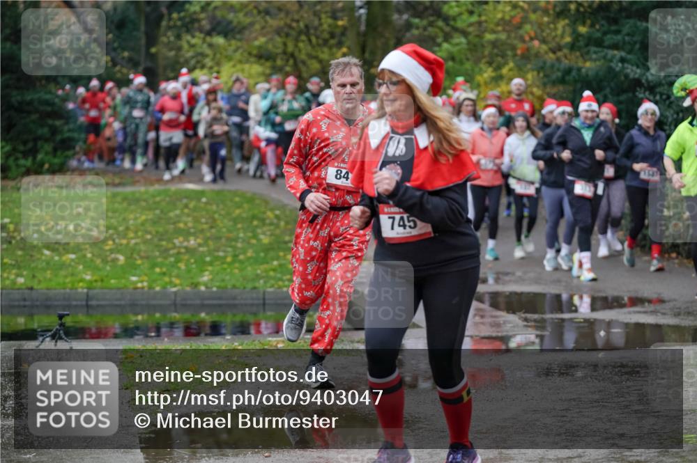 07.12.2025 - St. Pauli X-Mass-Run No. 15 Michael Burmester http://msf.ph/oto/9403047 07.12.2025 10:45:16 Laufen 84, 745, 11587 meine-sportfotos.de