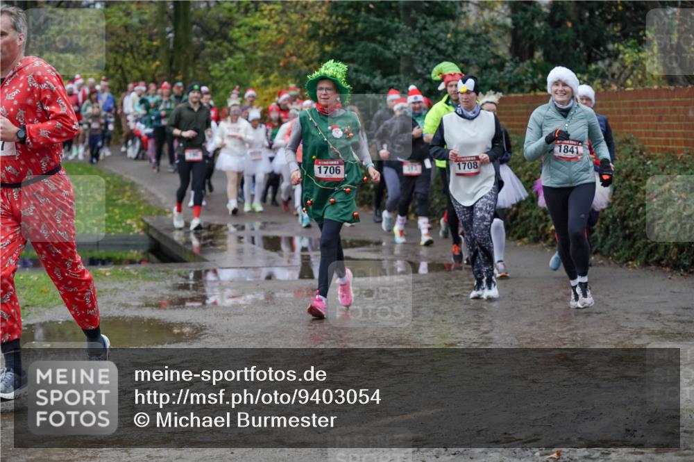 07.12.2025 - St. Pauli X-Mass-Run No. 15 Michael Burmester http://msf.ph/oto/9403054 07.12.2025 10:45:18 Laufen 1841, 1706, 313, 1708 meine-sportfotos.de