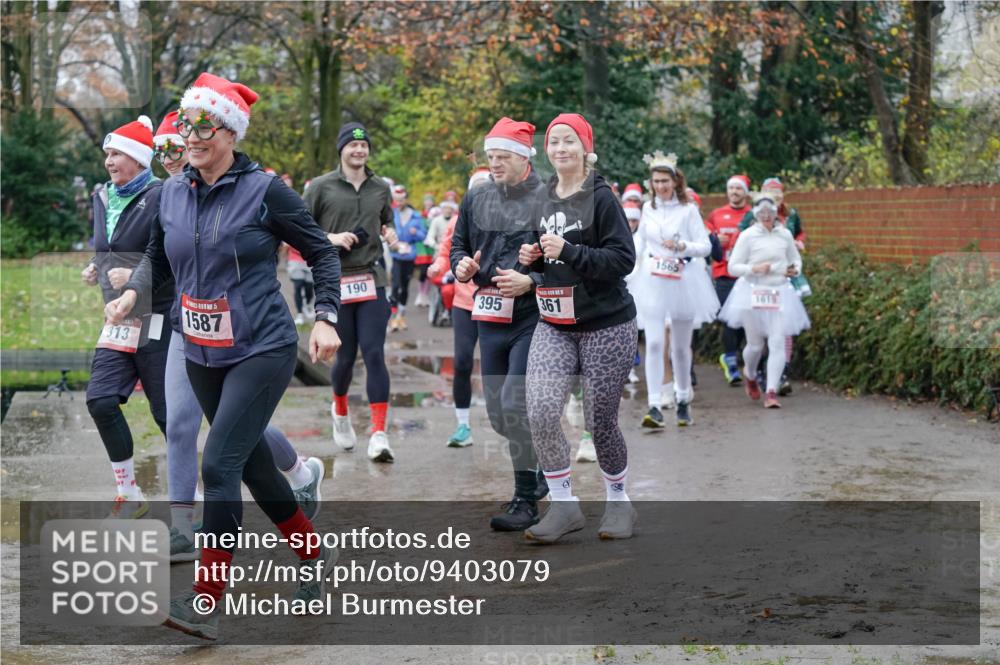 07.12.2025 - St. Pauli X-Mass-Run No. 15 Michael Burmester http://msf.ph/oto/9403079 07.12.2025 10:45:24 Laufen 313, 1587, 190, 395, 361, 1565, 1619 meine-sportfotos.de