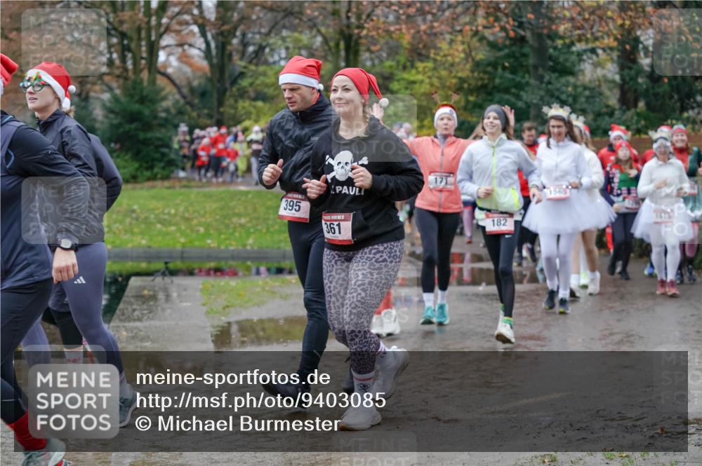 07.12.2025 - St. Pauli X-Mass-Run No. 15 Michael Burmester http://msf.ph/oto/9403085 07.12.2025 10:45:25 Laufen 395, 361, 171, 182 meine-sportfotos.de