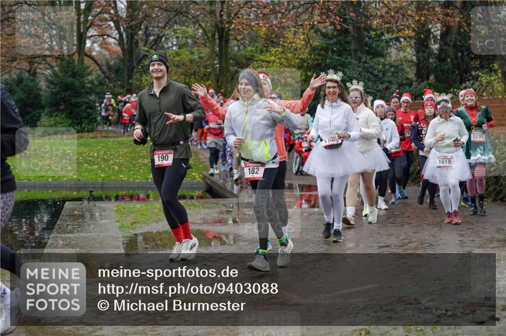 07.12.2025 - St. Pauli X-Mass-Run No. 15 Michael Burmester http://msf.ph/oto/9403088 07.12.2025 10:45:25 Laufen 190, 182, 79, 1619, 1298 meine-sportfotos.de