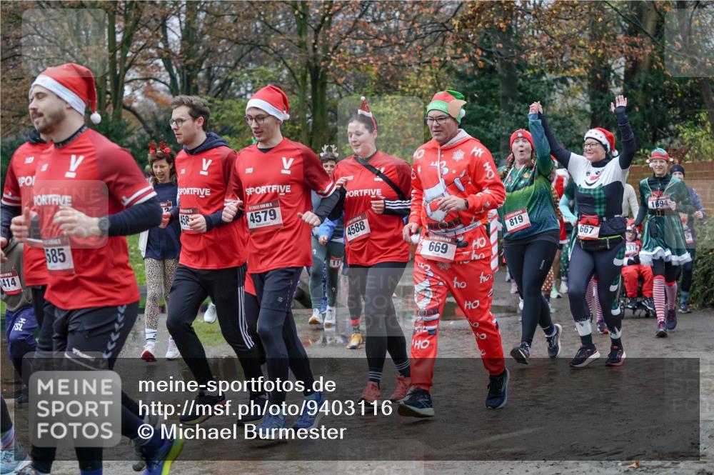 07.12.2025 - St. Pauli X-Mass-Run No. 15 Michael Burmester http://msf.ph/oto/9403116 07.12.2025 10:45:30 Laufen 414, 585, 458, 10, 15, 4579, 11, 4588, 669, 819, 667, 37, 1694 meine-sportfotos.de