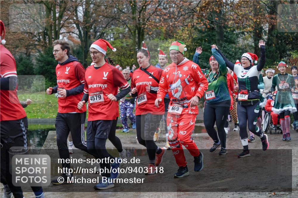 07.12.2025 - St. Pauli X-Mass-Run No. 15 Michael Burmester http://msf.ph/oto/9403118 07.12.2025 10:45:31 Laufen 4579, 4588, 819, 667, 1694, 135, 669 meine-sportfotos.de