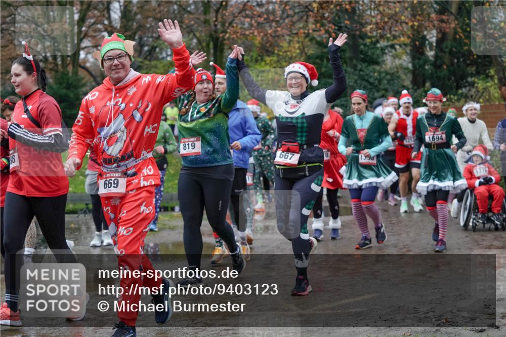 07.12.2025 - St. Pauli X-Mass-Run No. 15 Michael Burmester http://msf.ph/oto/9403123 07.12.2025 10:45:32 Laufen 38, 4, 819, 5, 669, 10, 1694, 667, 1379 meine-sportfotos.de