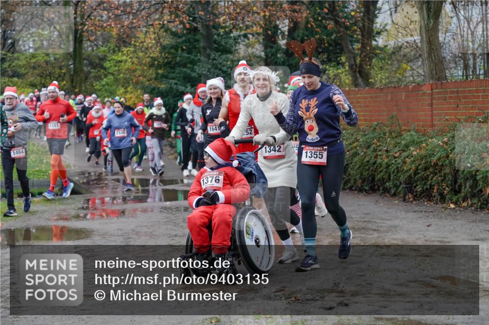 07.12.2025 - St. Pauli X-Mass-Run No. 15 Michael Burmester http://msf.ph/oto/9403135 07.12.2025 10:45:34 Laufen 1464, 1381, 1641, 1376, 52, 1342, 00, 1355 meine-sportfotos.de