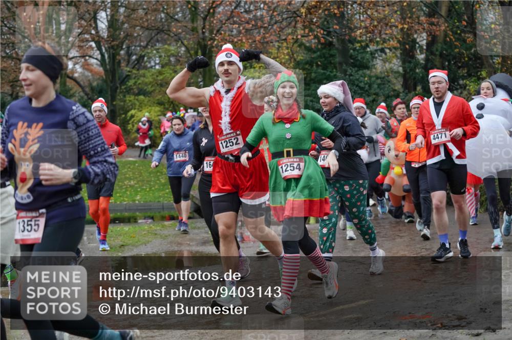 07.12.2025 - St. Pauli X-Mass-Run No. 15 Michael Burmester http://msf.ph/oto/9403143 07.12.2025 10:45:36 Laufen 1355, 1440, 164, 1252, 1254, 146, 4471 meine-sportfotos.de