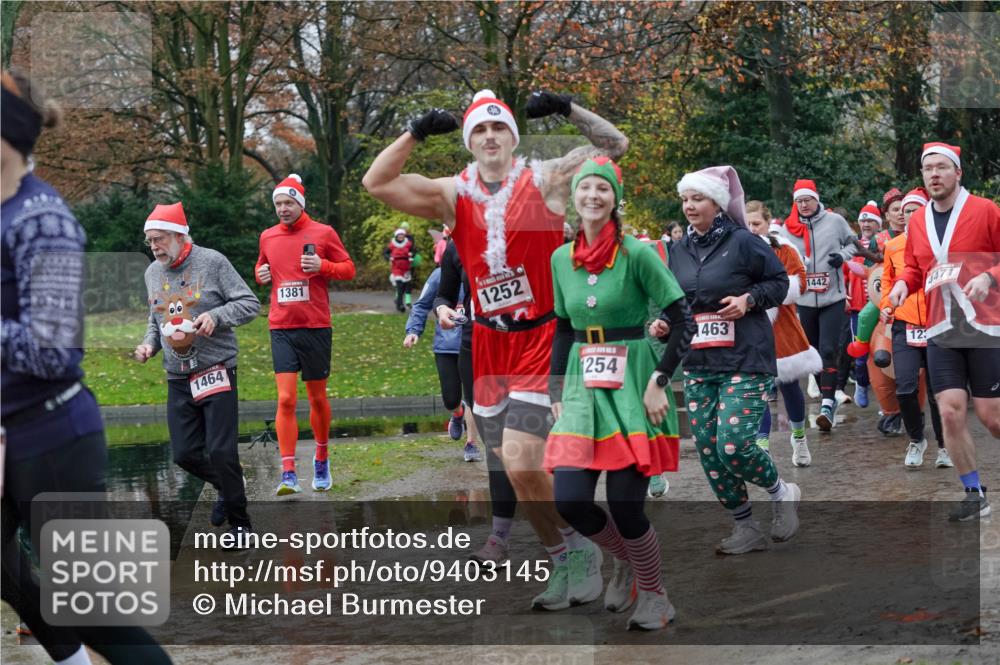 07.12.2025 - St. Pauli X-Mass-Run No. 15 Michael Burmester http://msf.ph/oto/9403145 07.12.2025 10:45:36 Laufen 1464, 1381, 1252, 1463, 254, 1442, 4471, 123 meine-sportfotos.de