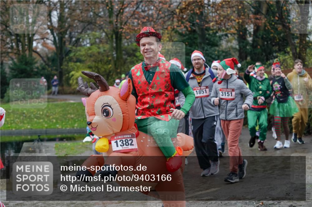 07.12.2025 - St. Pauli X-Mass-Run No. 15 Michael Burmester http://msf.ph/oto/9403166 07.12.2025 10:45:41 Laufen 15, 1382, 1851, 3151 meine-sportfotos.de