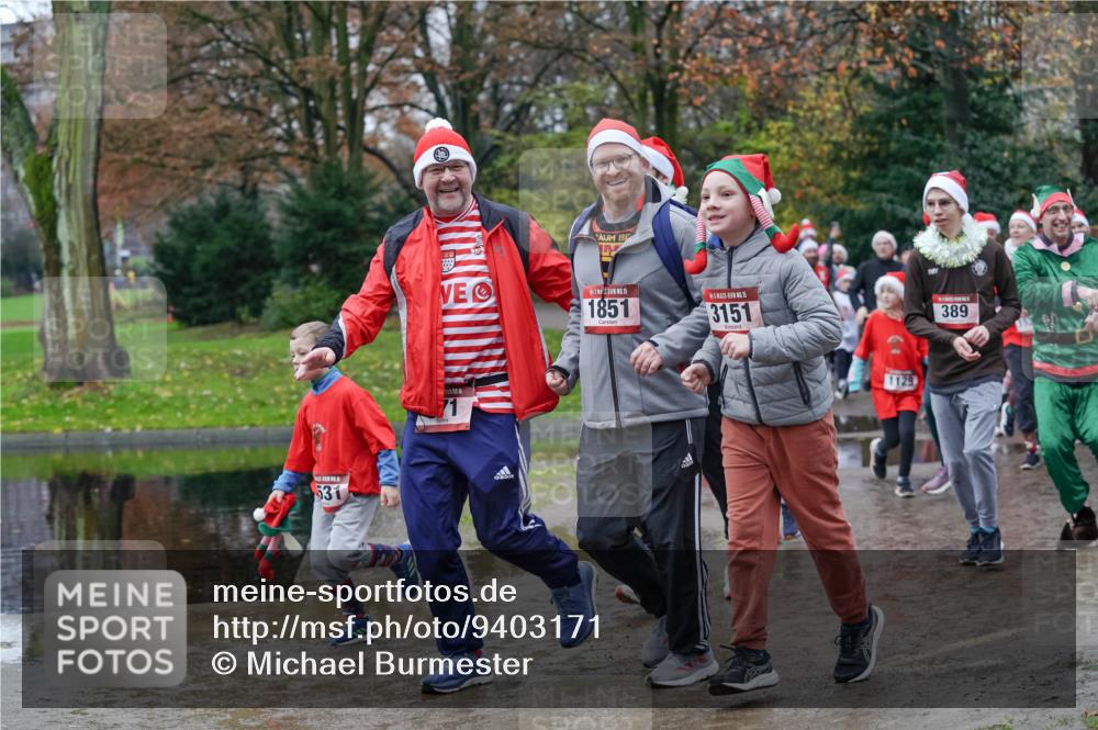 07.12.2025 - St. Pauli X-Mass-Run No. 15 Michael Burmester http://msf.ph/oto/9403171 07.12.2025 10:45:42 Laufen 531, 15, 1851, 15, 3151, 5, 1129, 389 meine-sportfotos.de