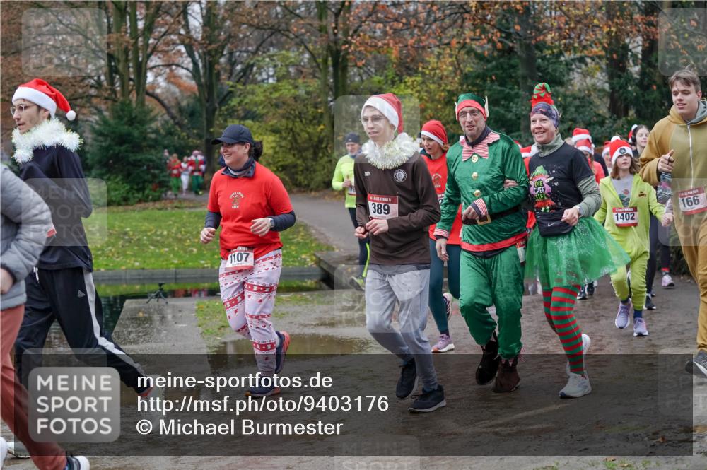 07.12.2025 - St. Pauli X-Mass-Run No. 15 Michael Burmester http://msf.ph/oto/9403176 07.12.2025 10:45:43 Laufen 1107, 389, 1402, 166 meine-sportfotos.de