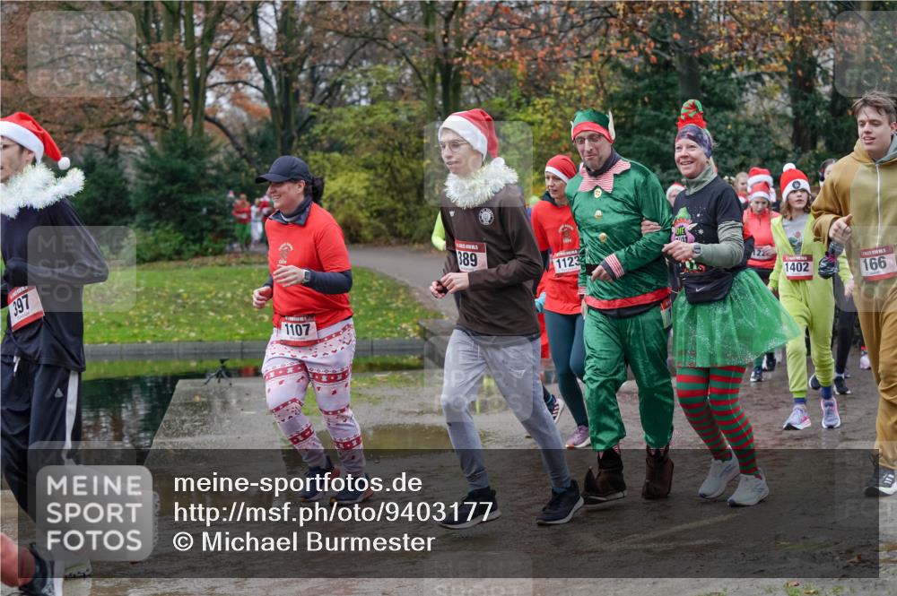 07.12.2025 - St. Pauli X-Mass-Run No. 15 Michael Burmester http://msf.ph/oto/9403177 07.12.2025 10:45:43 Laufen 397, 1107, 389, 11233, 1402, 166 meine-sportfotos.de