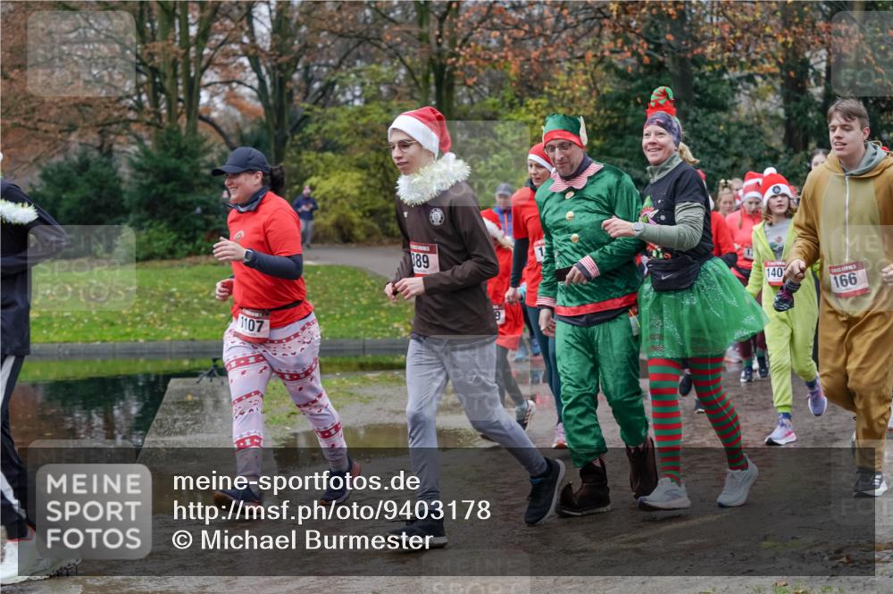 07.12.2025 - St. Pauli X-Mass-Run No. 15 Michael Burmester http://msf.ph/oto/9403178 07.12.2025 10:45:43 Laufen 1107, 89, 9, 140, 166 meine-sportfotos.de
