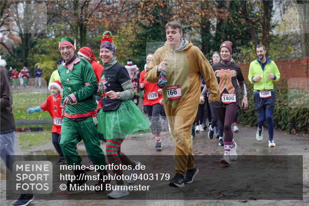 07.12.2025 - St. Pauli X-Mass-Run No. 15 Michael Burmester http://msf.ph/oto/9403179 07.12.2025 10:45:43 Laufen 1129, 1529, 15, 166, 1400, 1260 meine-sportfotos.de