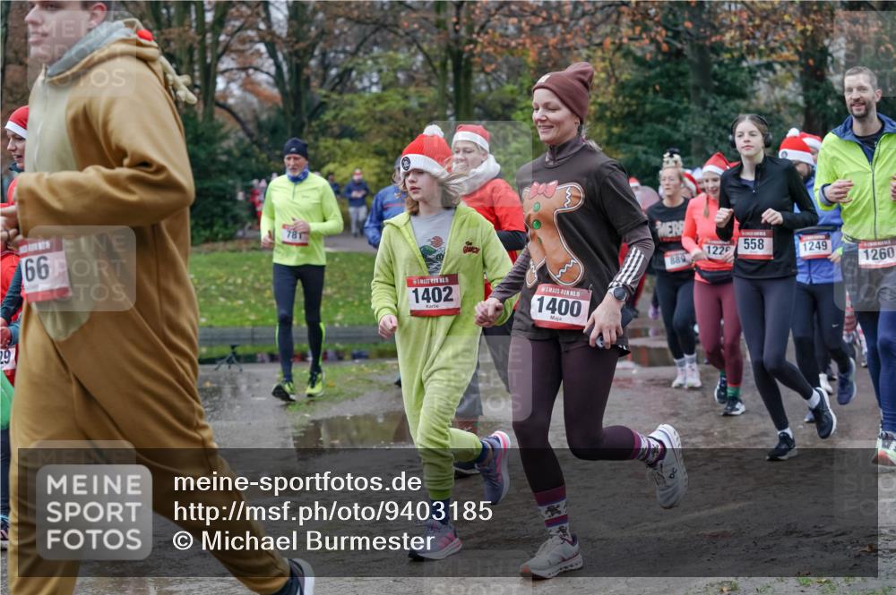 07.12.2025 - St. Pauli X-Mass-Run No. 15 Michael Burmester http://msf.ph/oto/9403185 07.12.2025 10:45:45 Laufen 29, 66, 781, 15, 1402, 15, 1400, 1226, 558, 1249, 889, 1260 meine-sportfotos.de