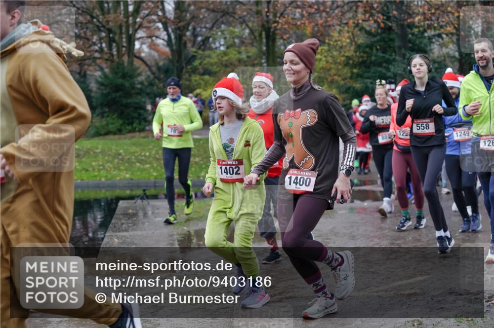 07.12.2025 - St. Pauli X-Mass-Run No. 15 Michael Burmester http://msf.ph/oto/9403186 07.12.2025 10:45:45 Laufen 15, 1402, 15, 1400, 558, 88, 1249, 126 meine-sportfotos.de