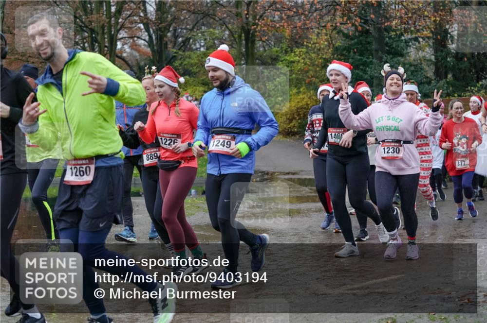 07.12.2025 - St. Pauli X-Mass-Run No. 15 Michael Burmester http://msf.ph/oto/9403194 07.12.2025 10:45:46 Laufen 1226, 146, 1249, 889, 1260, 1230, 4, 377 meine-sportfotos.de