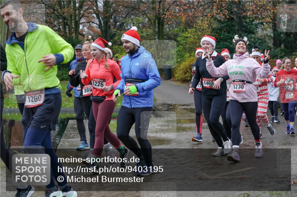 07.12.2025 - St. Pauli X-Mass-Run No. 15 Michael Burmester http://msf.ph/oto/9403195 07.12.2025 10:45:47 Laufen 1260, 889, 1226, 146, 1230, 377 meine-sportfotos.de