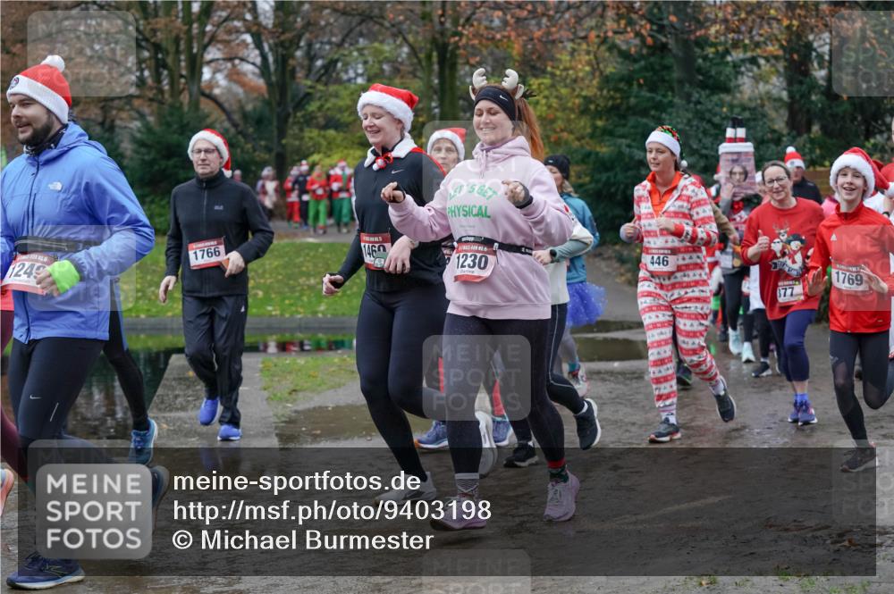 07.12.2025 - St. Pauli X-Mass-Run No. 15 Michael Burmester http://msf.ph/oto/9403198 07.12.2025 10:45:47 Laufen 15, 1249, 1766, 1460, 5, 1230, 446, 377, 1769 meine-sportfotos.de