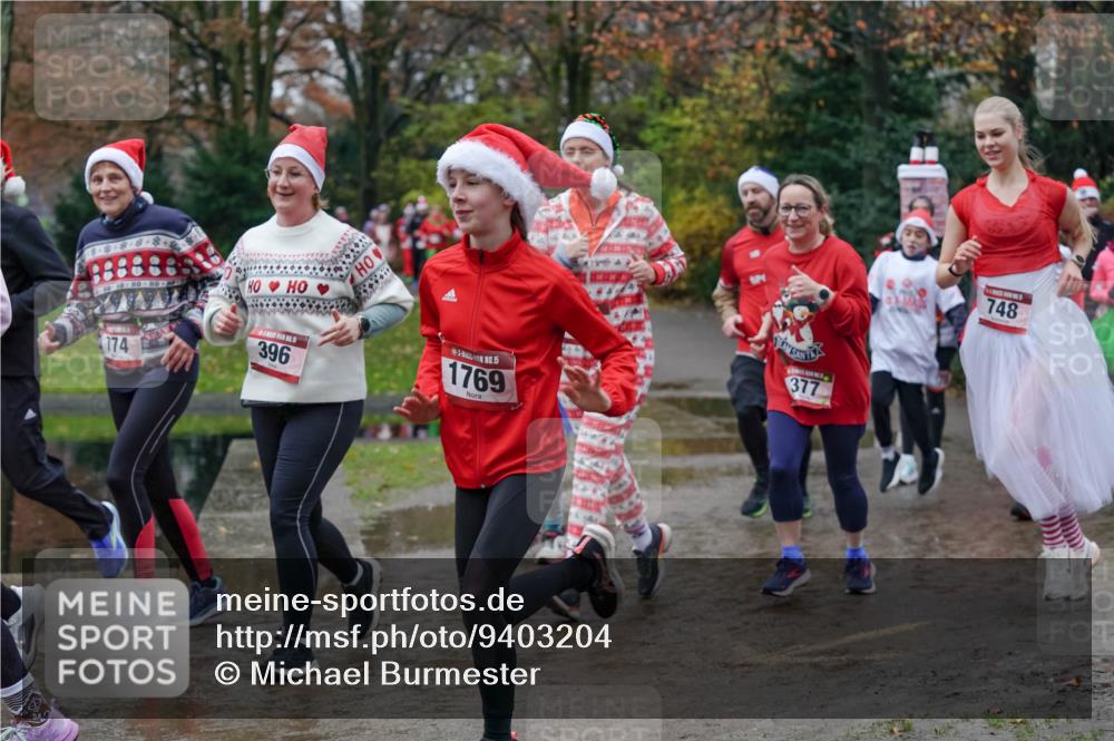 07.12.2025 - St. Pauli X-Mass-Run No. 15 Michael Burmester http://msf.ph/oto/9403204 07.12.2025 10:45:48 Laufen 174, 396, 5, 1769, 377, 748 meine-sportfotos.de