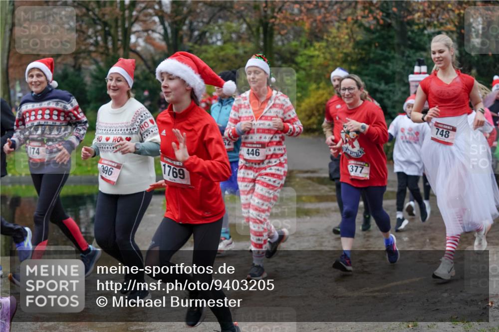 07.12.2025 - St. Pauli X-Mass-Run No. 15 Michael Burmester http://msf.ph/oto/9403205 07.12.2025 10:45:48 Laufen 174, 396, 1769, 446, 377, 748 meine-sportfotos.de