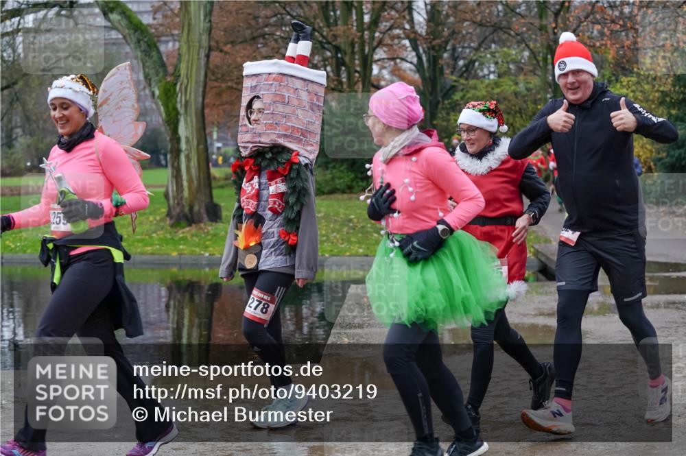 07.12.2025 - St. Pauli X-Mass-Run No. 15 Michael Burmester http://msf.ph/oto/9403219 07.12.2025 10:45:52 Laufen 25, 278 meine-sportfotos.de