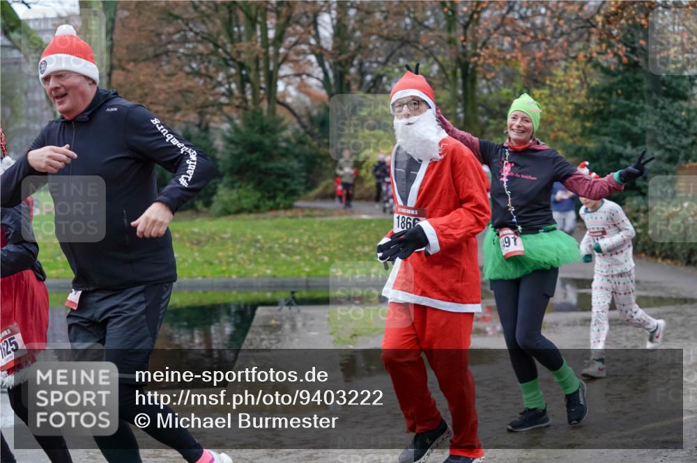 07.12.2025 - St. Pauli X-Mass-Run No. 15 Michael Burmester http://msf.ph/oto/9403222 07.12.2025 10:45:53 Laufen 25, 186, 15, 91 meine-sportfotos.de