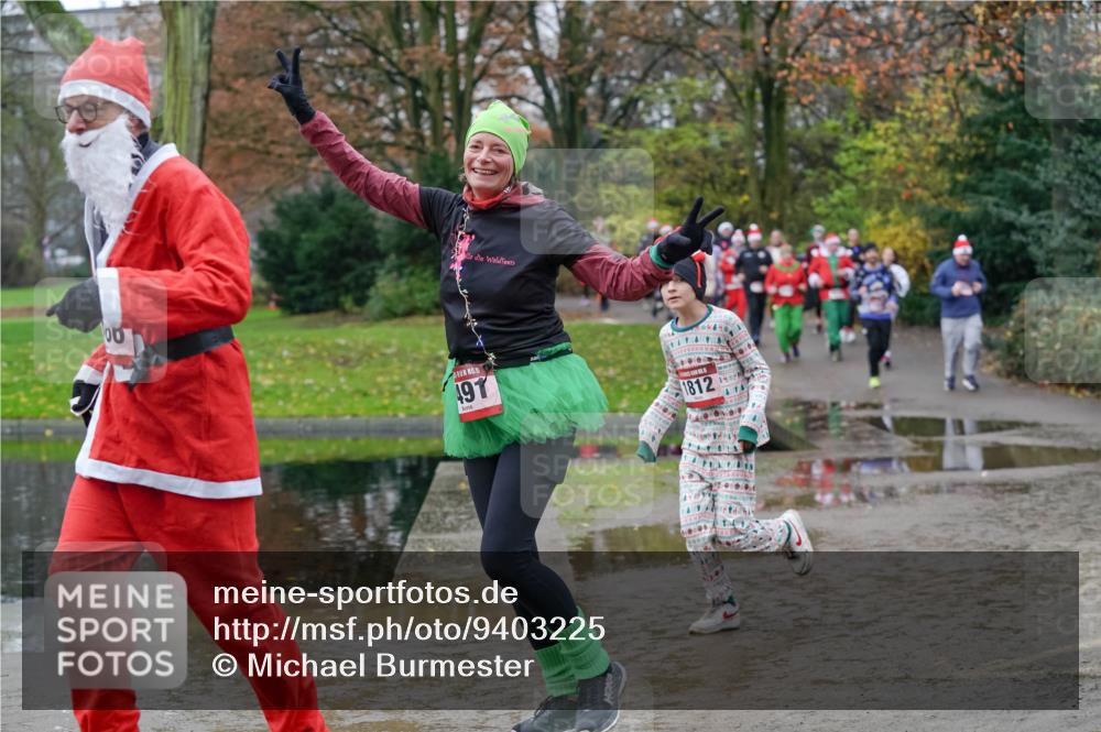 07.12.2025 - St. Pauli X-Mass-Run No. 15 Michael Burmester http://msf.ph/oto/9403225 07.12.2025 10:45:54 Laufen 15, 497, 1812, 148, 8 meine-sportfotos.de