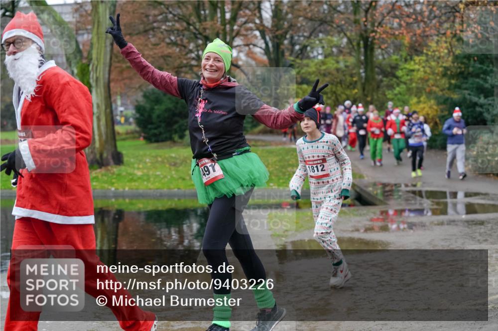 07.12.2025 - St. Pauli X-Mass-Run No. 15 Michael Burmester http://msf.ph/oto/9403226 07.12.2025 10:45:54 Laufen 497, 1812, 148, 14 meine-sportfotos.de