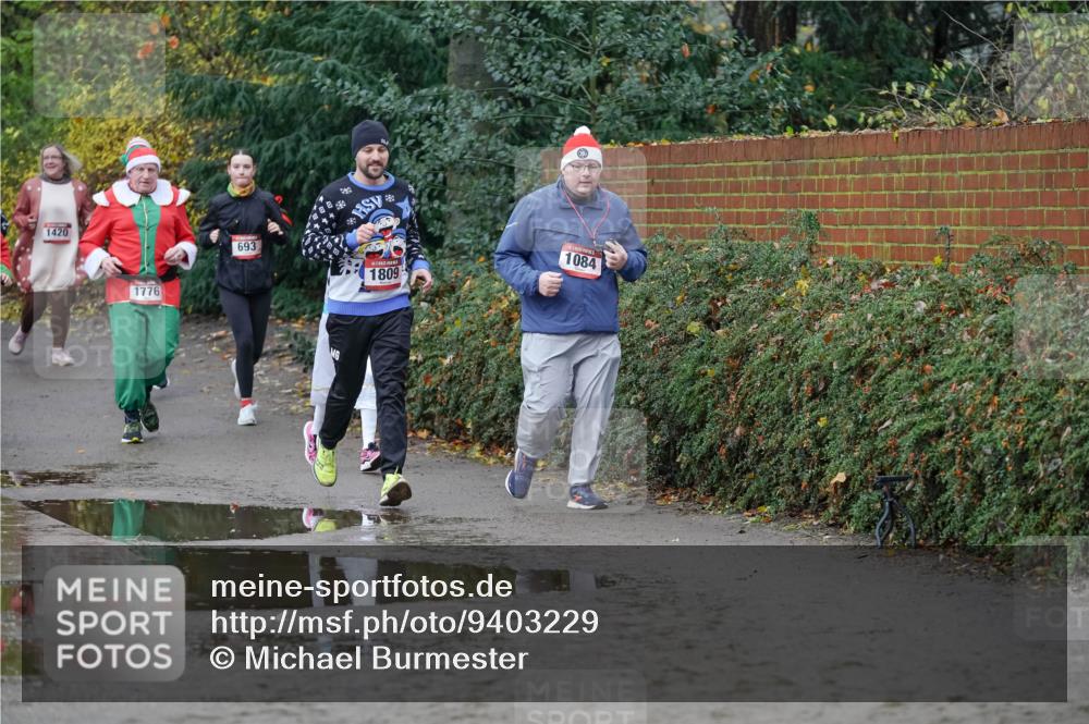 07.12.2025 - St. Pauli X-Mass-Run No. 15 Michael Burmester http://msf.ph/oto/9403229 07.12.2025 10:45:56 Laufen 7930, 1420, 1776, 693, 1809, 1084 meine-sportfotos.de