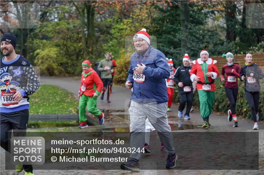 07.12.2025 - St. Pauli X-Mass-Run No. 15 Michael Burmester http://msf.ph/oto/9403244 07.12.2025 10:46:02 Laufen 15, 180, 1084, 1776, 688, 693 meine-sportfotos.de