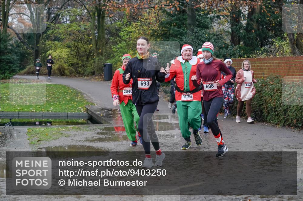 07.12.2025 - St. Pauli X-Mass-Run No. 15 Michael Burmester http://msf.ph/oto/9403250 07.12.2025 10:46:04 Laufen 2040, 693, 1776, 688, 1420 meine-sportfotos.de