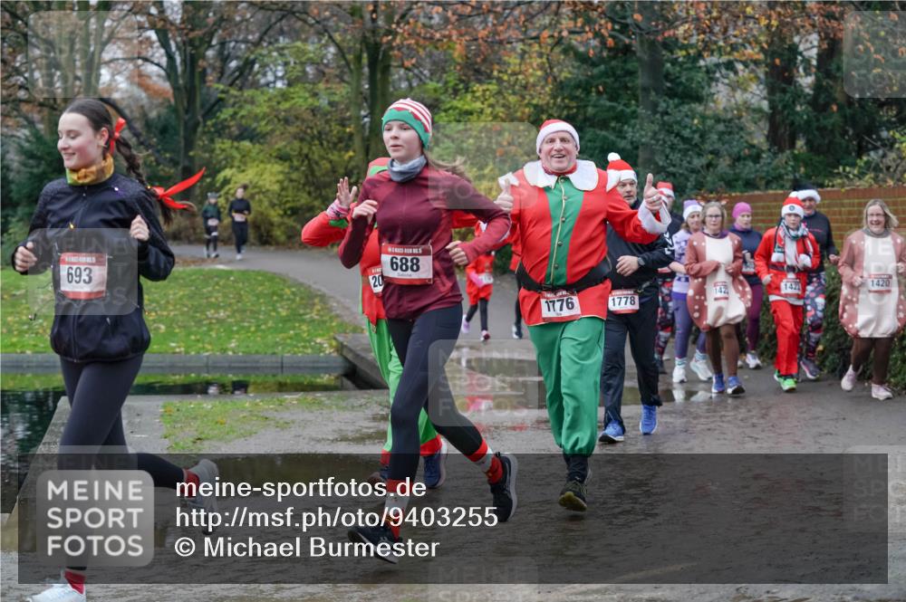 07.12.2025 - St. Pauli X-Mass-Run No. 15 Michael Burmester http://msf.ph/oto/9403255 07.12.2025 10:46:05 Laufen 693, 20, 688, 142, 1423, 1420, 1776, 1778 meine-sportfotos.de