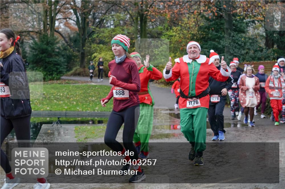 07.12.2025 - St. Pauli X-Mass-Run No. 15 Michael Burmester http://msf.ph/oto/9403257 07.12.2025 10:46:05 Laufen 93, 688, 1776, 1778, 1421 meine-sportfotos.de