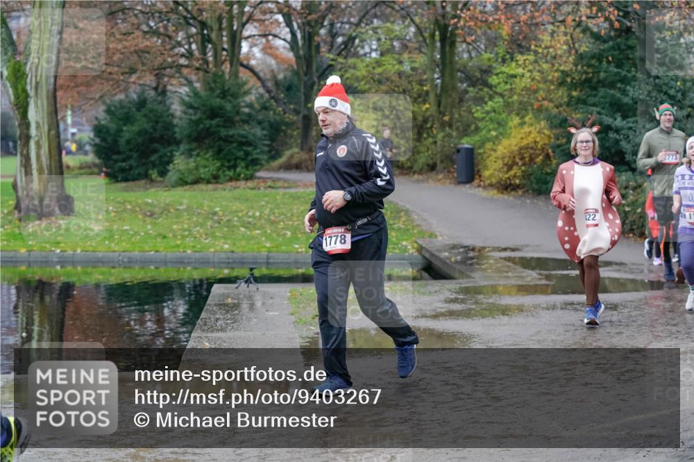 07.12.2025 - St. Pauli X-Mass-Run No. 15 Michael Burmester http://msf.ph/oto/9403267 07.12.2025 10:46:07 Laufen 1778, 2773, 122, 411 meine-sportfotos.de