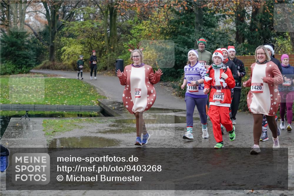 07.12.2025 - St. Pauli X-Mass-Run No. 15 Michael Burmester http://msf.ph/oto/9403268 07.12.2025 10:46:08 Laufen 22, 773, 1186, 1423, 1420, 502 meine-sportfotos.de