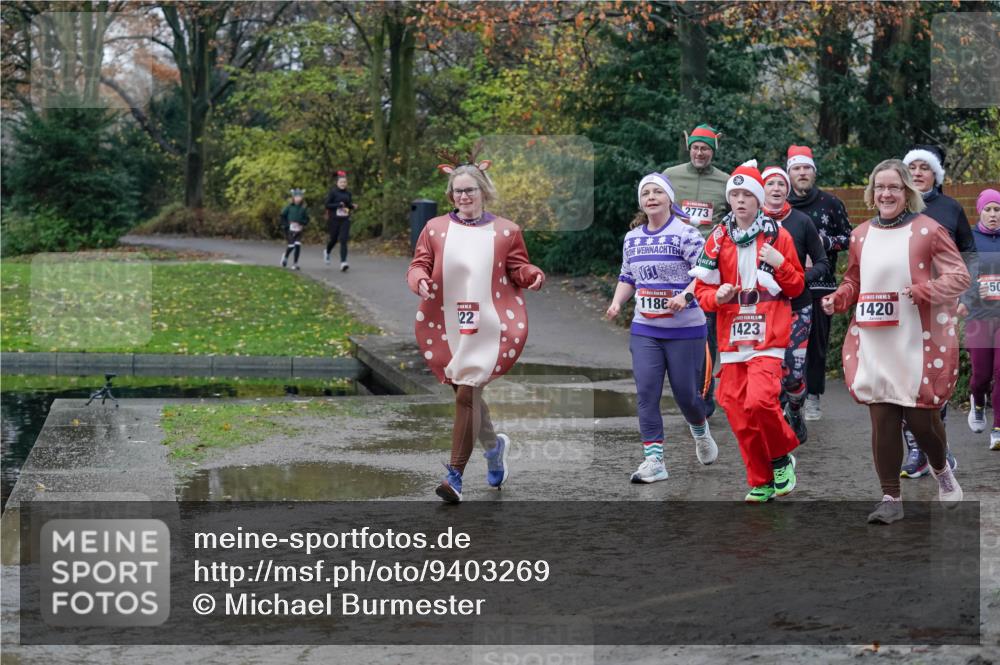 07.12.2025 - St. Pauli X-Mass-Run No. 15 Michael Burmester http://msf.ph/oto/9403269 07.12.2025 10:46:08 Laufen 22, 2773, 1186, 1423, 1420, 50 meine-sportfotos.de