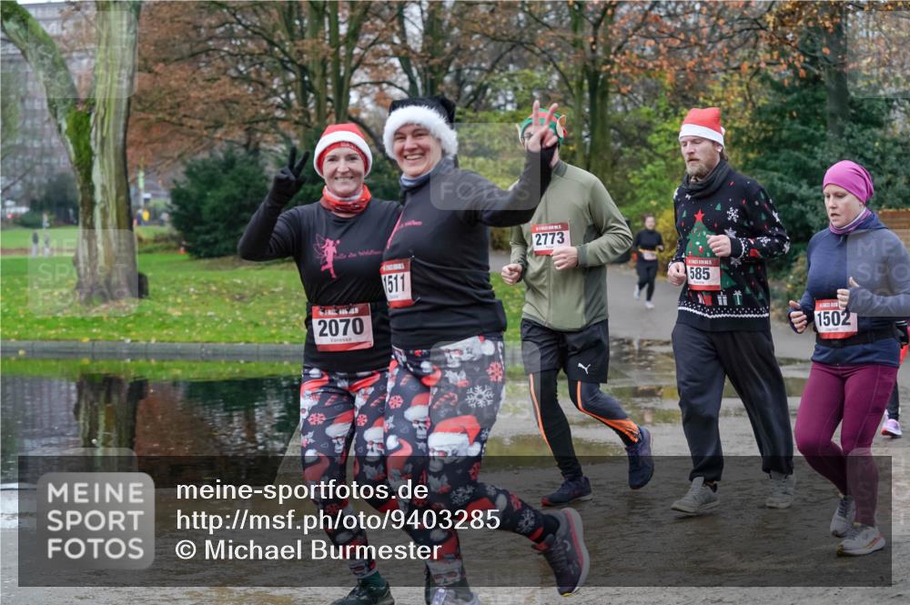 07.12.2025 - St. Pauli X-Mass-Run No. 15 Michael Burmester http://msf.ph/oto/9403285 07.12.2025 10:46:11 Laufen 2070, 1511, 2773, 585, 1502 meine-sportfotos.de