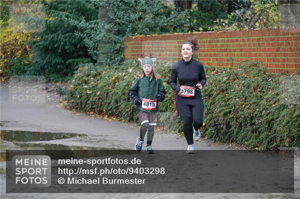 07.12.2025 - St. Pauli X-Mass-Run No. 15 Michael Burmester http://msf.ph/oto/9403298 07.12.2025 10:46:18 Laufen 4815, 798 meine-sportfotos.de